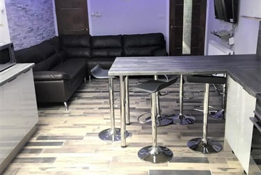 6 bed house, Exeter Road, Selly Park, Birmingham, B296EU - Image 1